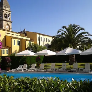 https://albergo-roma-casciana-terme.it-tuscanyhotel.com